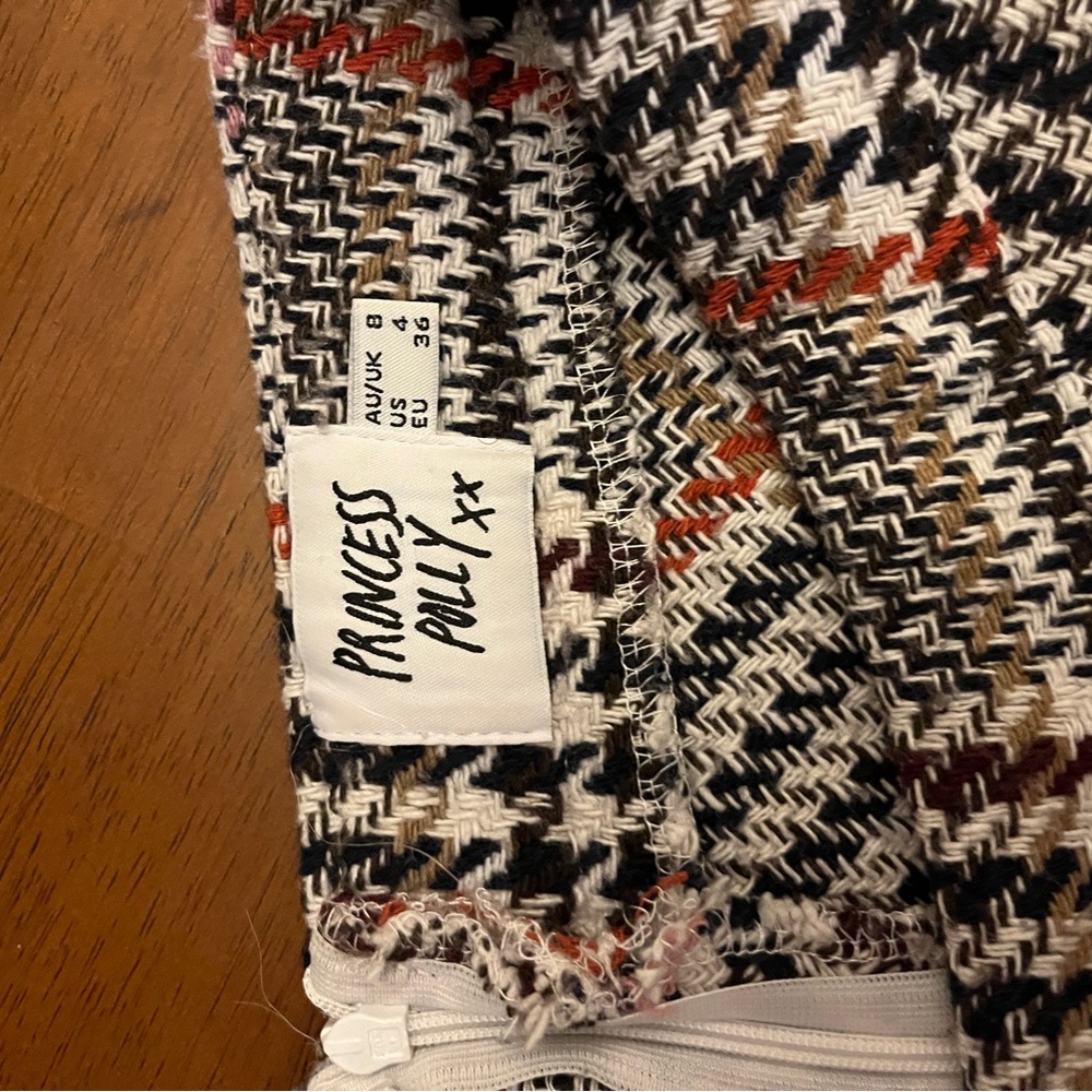 Princess Polly tweed skirt small - Picture 4 of 4